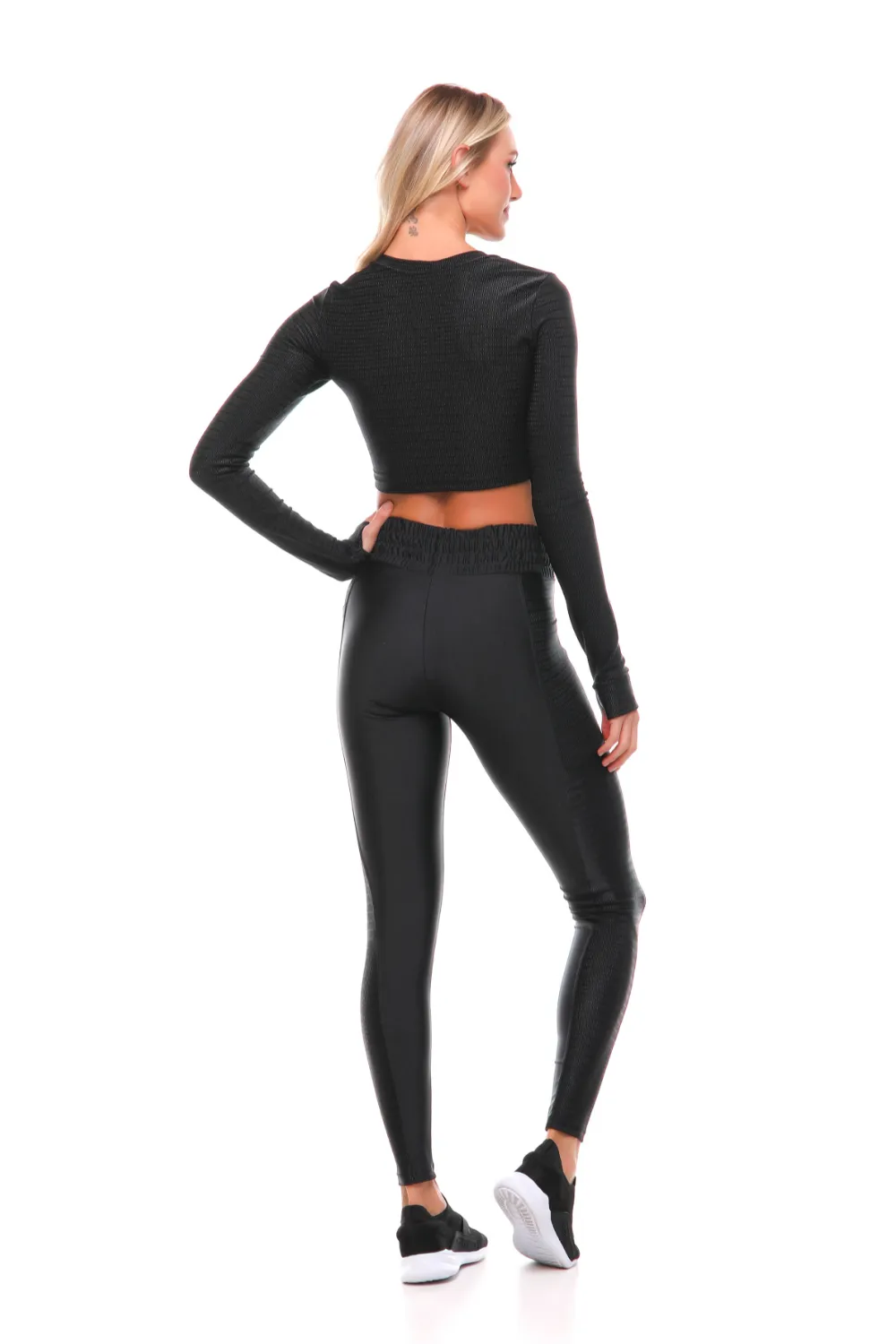 Fearless Black Long Sleeve Crop Top for Active Performance