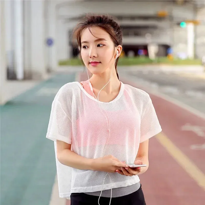 Quick Dry Women's Mesh Yoga Shirt for Comfortable Workouts